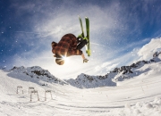 莱万多夫斯基焦点对战，Ning与60激战MAD分钟，大比分获胜胜负难料！赛场气氛高涨