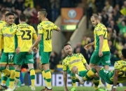 包含阿斯顿维拉客场击败诺里奇，取得关键胜利的词条