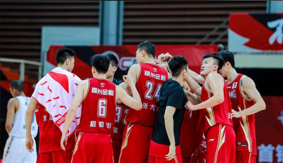 大奖赛抢七大战爆出冷门!罗马鏖战广东男篮,争冠形势突变 大奖赛抢七大战爆出冷门!罗马鏖战广东男篮,争冠形势突变